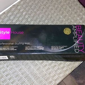 Leopard print flat iron